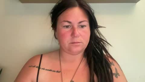 Snapshot of ambermoss7 chatting on 06-15-26, 04:20 ambermoss7 online show from 06-15-26, 04:20