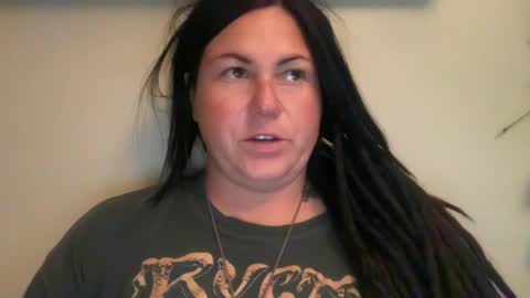 Snapshot of ambermoss7 chatting on 06-17-26, 03:42 ambermoss7 online show from 06-17-26, 03:42