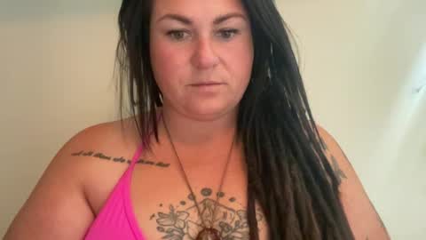 Snapshot of ambermoss7 chatting on 06-17-26, 10:32 ambermoss7 online show from 06-17-26, 10:32