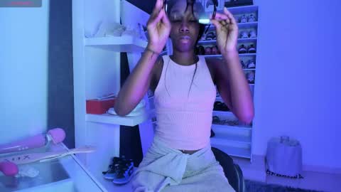 Snapshot of amberprincess2 chatting on 02-13-26, 03:30 Amber online show from 02-13-26, 03:30