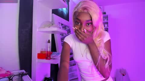 Snapshot of amberprincess2 chatting on 02-22-26, 03:43 Amber online show from 02-22-26, 03:43