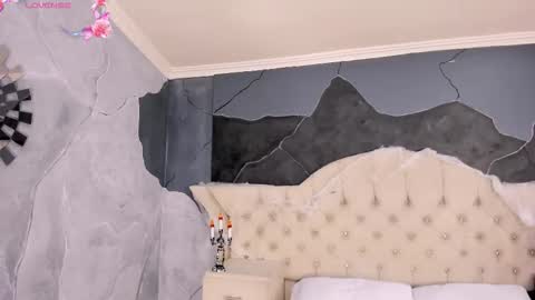 Amber Grey online show from 10-23-25, 05:12