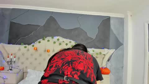 Amber Grey online show from 10-27-25, 06:01