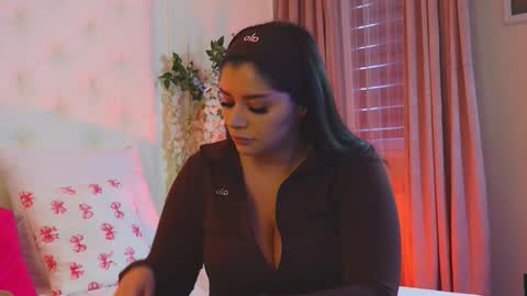 Amberseyes online show from 03-25-26, 05:24