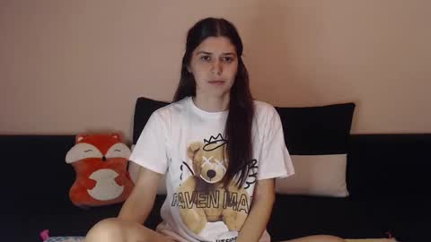 Snapshot of ambersweetiee chatting on 10-15-25, 04:18 Amber online show from 10-15-25, 04:18