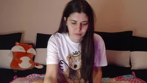 Snapshot of ambersweetiee chatting on 01-09-26, 06:53 Amber online show from 01-09-26, 06:53