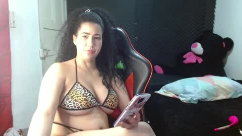 ambersweettie198098 online show from 04-18-26, 01:20