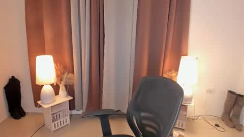 Snapshot of ambervixen69 chatting on 05-31-26, 06:09 BIGCOCK AMBER online show from 05-31-26, 06:09