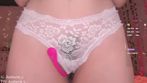 Snapshot of amberw_c chatting on 10-08-25, 12:52 IG - TW Amberw c online show from 10-08-25, 12:52