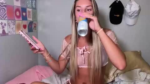 ambie bambi amber griz online show from 05-19-26, 01:22