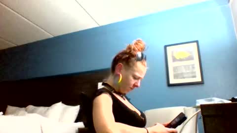 ambionce online show from 04-18-26, 02:26