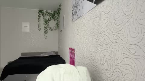 Alica online show from 11-18-25, 09:58