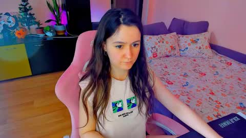 Snapshot of ameli_moon chatting on 05-02-26, 01:16 Eileen online show from 05-02-26, 01:16