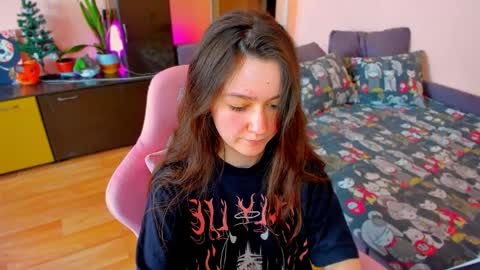 Snapshot of ameli_moon chatting on 05-16-26, 02:38 Eileen online show from 05-16-26, 02:38