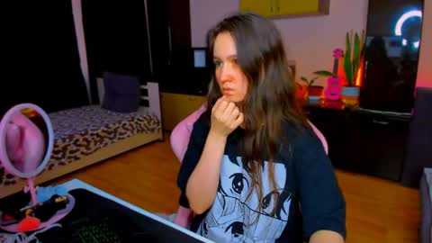 Snapshot of ameli_moon chatting on 05-27-26, 03:31 Eileen online show from 05-27-26, 03:31