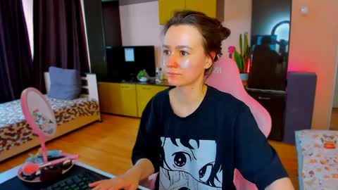 Snapshot of ameli_moon chatting on 05-29-26, 10:13 Eileen online show from 05-29-26, 10:13