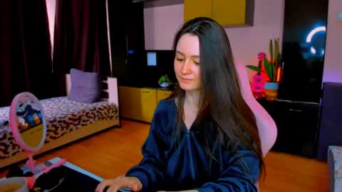 Snapshot of ameli_moon chatting on 05-30-26, 09:28 Eileen online show from 05-30-26, 09:28