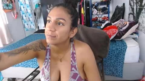 Snapshot of amelia_2023 chatting on 03-04-25, 03:48 amelia online show from 03-04-25, 03:48