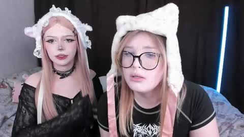 Snapshot of amelia__miller chatting on 02-23-25, 10:42 Amelia online show from 02-23-25, 10:42