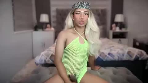 Amelia online show from 02-23-26, 10:07