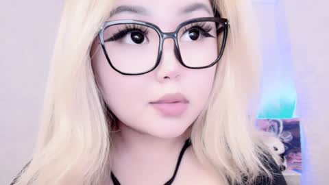 Amelia online show from 01-22-25, 03:41