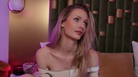 Amelia online show from 02-21-26, 03:57