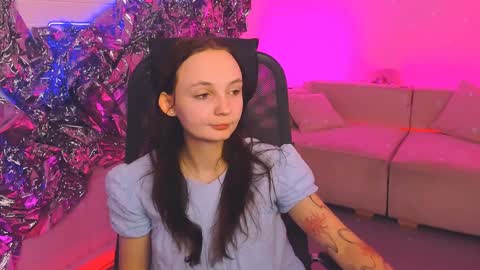 Snapshot of ameliamalina chatting on 12-14-24, 06:02 Amelia online show from 12-14-24, 06:02