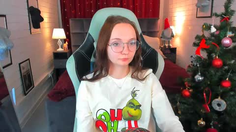 Snapshot of ameliamalina chatting on 12-15-24, 08:30 Amelia online show from 12-15-24, 08:30