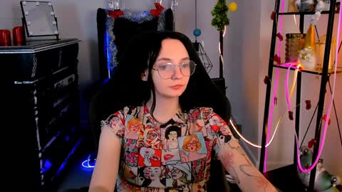 Snapshot of ameliamalina chatting on 12-20-24, 05:36 Amelia online show from 12-20-24, 05:36