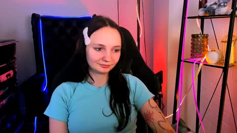 Snapshot of ameliamalina chatting on 01-11-25, 08:33 Amelia online show from 01-11-25, 08:33