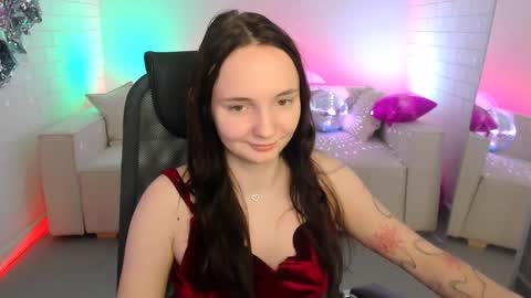 Snapshot of ameliamalina chatting on 02-06-25, 08:29 Amelia online show from 02-06-25, 08:29