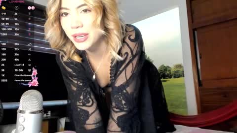 Amelia online show from 09-20-25, 09:38