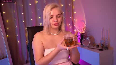  Amelia  online show from 03-07-26, 03:03