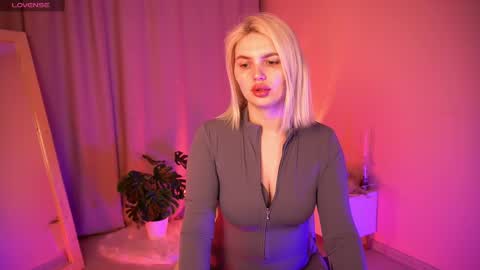  Amelia  online show from 04-04-26, 02:21