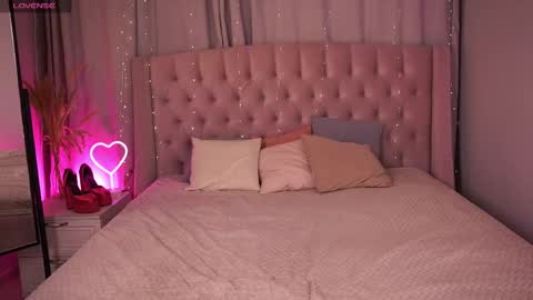  Amelia  online show from 04-18-26, 04:16