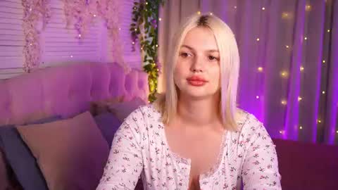 Snapshot of ameliawells chatting on 06-09-26, 04:13 Amelia online show from 06-09-26, 04:13