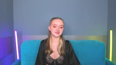 Snapshot of ameliawise chatting on 02-17-25, 01:53 ameliawise online show from 02-17-25, 01:53