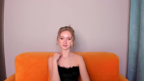 Snapshot of ameliawise chatting on 02-18-25, 04:59 ameliawise online show from 02-18-25, 04:59