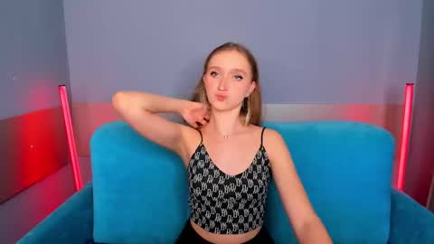 Snapshot of ameliawise chatting on 02-23-25, 12:48 ameliawise online show from 02-23-25, 12:48