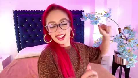Snapshot of amelie_adamsx chatting on 05-29-26, 11:30 Amelie online show from 05-29-26, 11:30