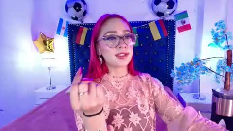 Snapshot of amelie_adamsx chatting on 06-26-26, 03:22 Amelie online show from 06-26-26, 03:22