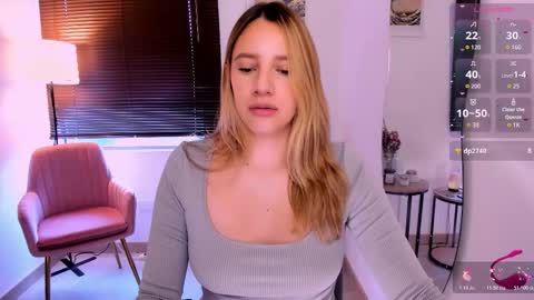 Amelie Graham online show from 12-04-25, 02:37