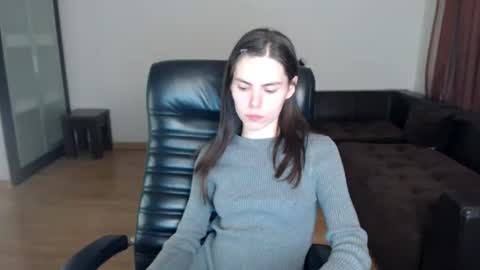 Snapshot of ameliereve chatting on 09-26-25, 06:23 Amelie online show from 09-26-25, 06:23