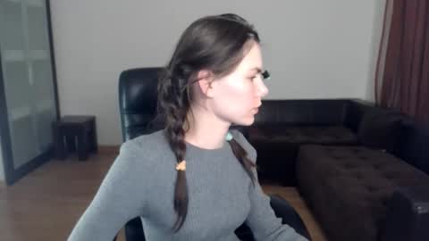 Snapshot of ameliereve chatting on 09-29-25, 04:45 Amelie online show from 09-29-25, 04:45