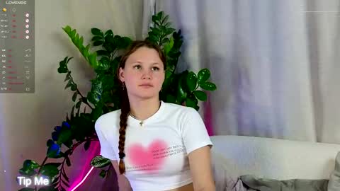 Snapshot of ameliroyse chatting on 09-11-25, 06:19 AmeliRoyse online show from 09-11-25, 06:19