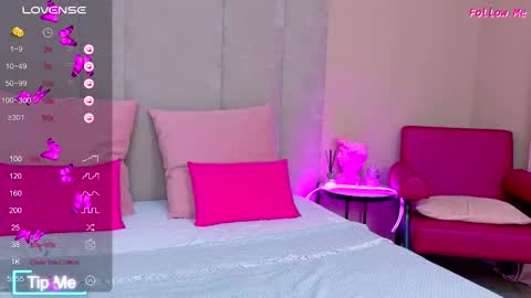 Snapshot of ameliroyse chatting on 10-12-25, 05:12 AmeliRoyse online show from 10-12-25, 05:12