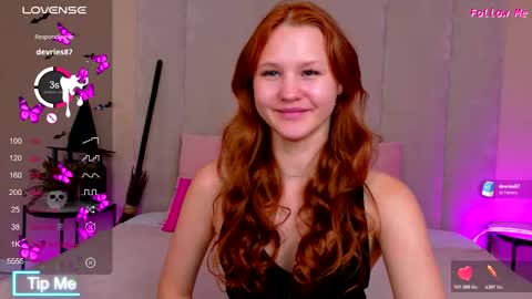 Snapshot of ameliroyse chatting on 10-29-25, 05:14 AmeliRoyse online show from 10-29-25, 05:14