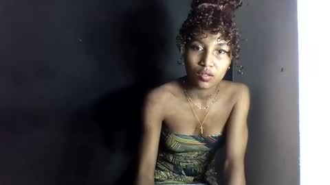 amelisy20005 online show from 04-20-26, 09:27