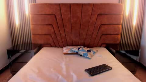 AMELIA online show from 01-17-26, 04:39