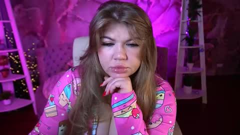 Snapshot of amellywhite chatting on 03-24-26, 02:22 Alina online show from 03-24-26, 02:22
